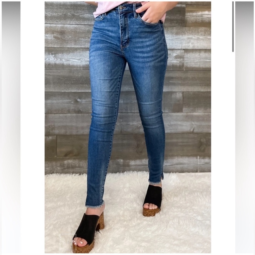 Judy blue side slit hem Classic Blue Women's Jeans 88682 size 14w